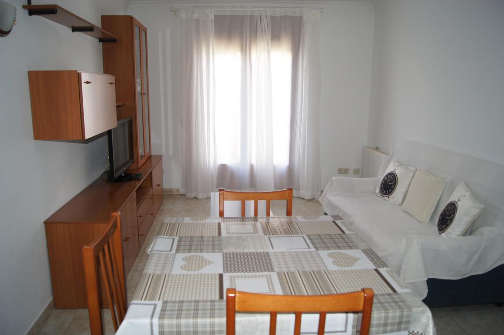 Barceloneta Upartments Apartment Figueres  Bagian luar foto